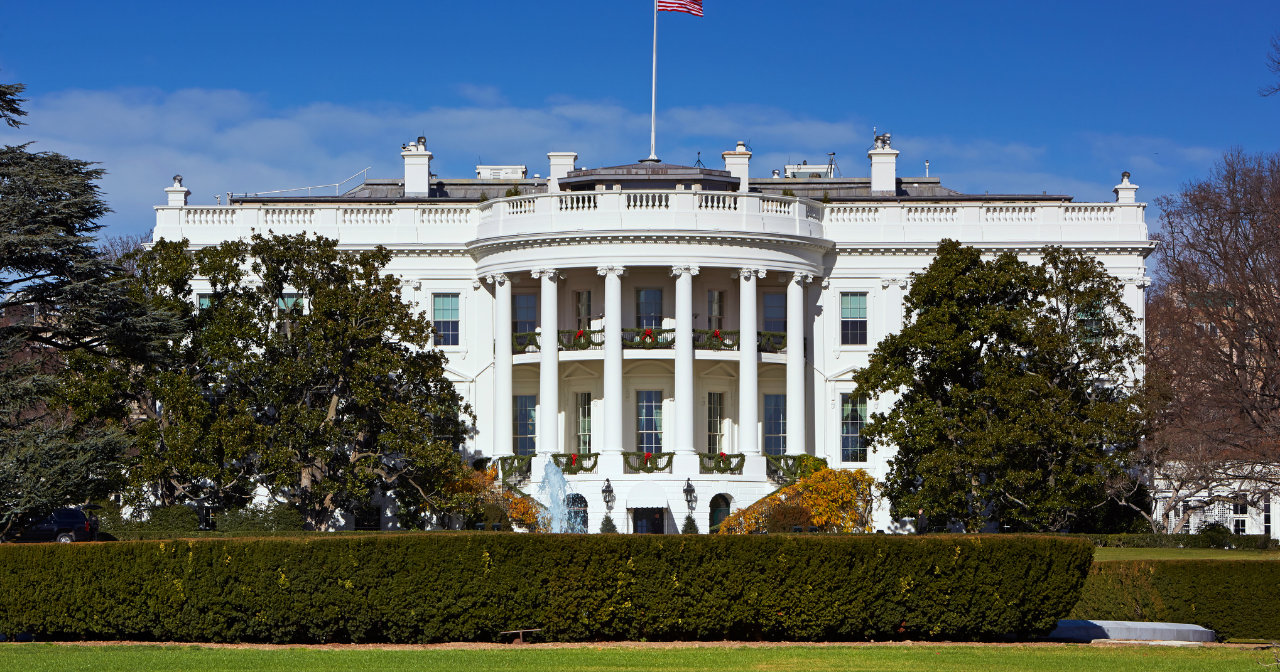 A photo of the White House. 