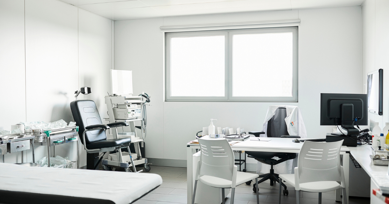 An image of an empty clinic room. 